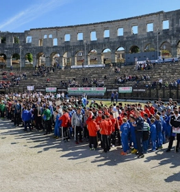 Åbningsceremoni for Istria Cup fodboldturnering i historisk amfiteater med hold