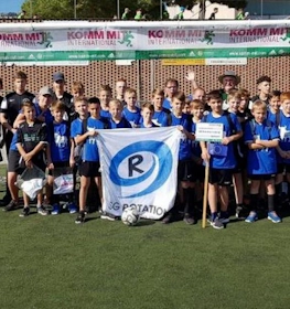 Junge Fußballspieler beim Copa Sant Vicenç Turnier