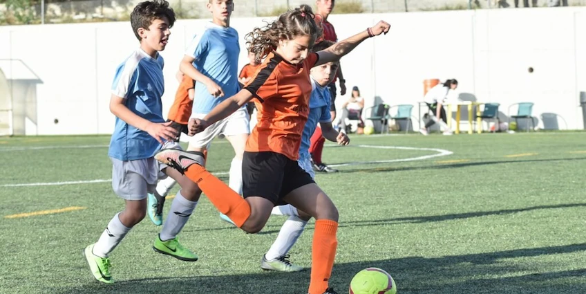 Junge Fußballspieler beim Soccer Stars Youth Festival